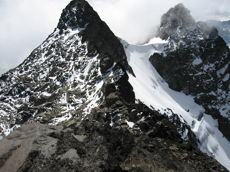 4 days rwenzori mountains trekking to Margherita Peak